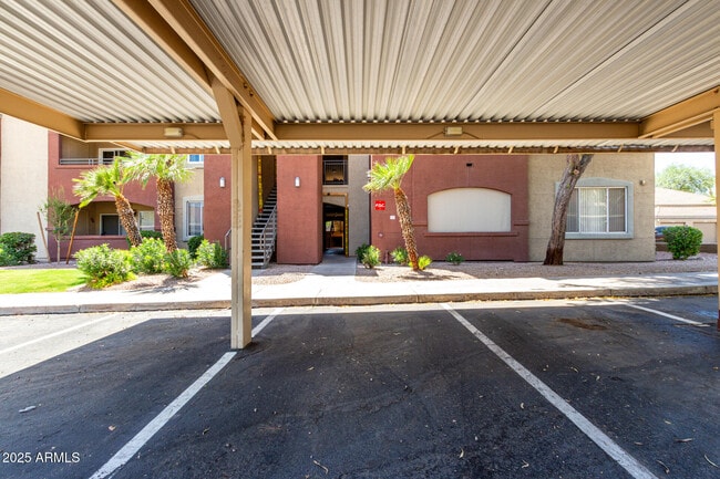 Primary Photo - 5401 E Van Buren St
