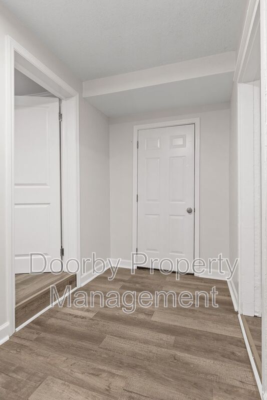 Building Photo - 1610 Parkway Dr