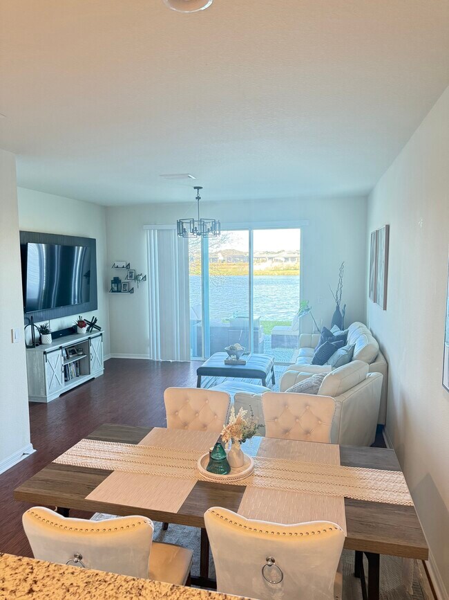 Building Photo - 9208 Hillcroft Dr