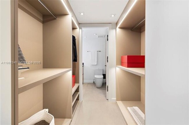 Building Photo - 2301 Collins Ave