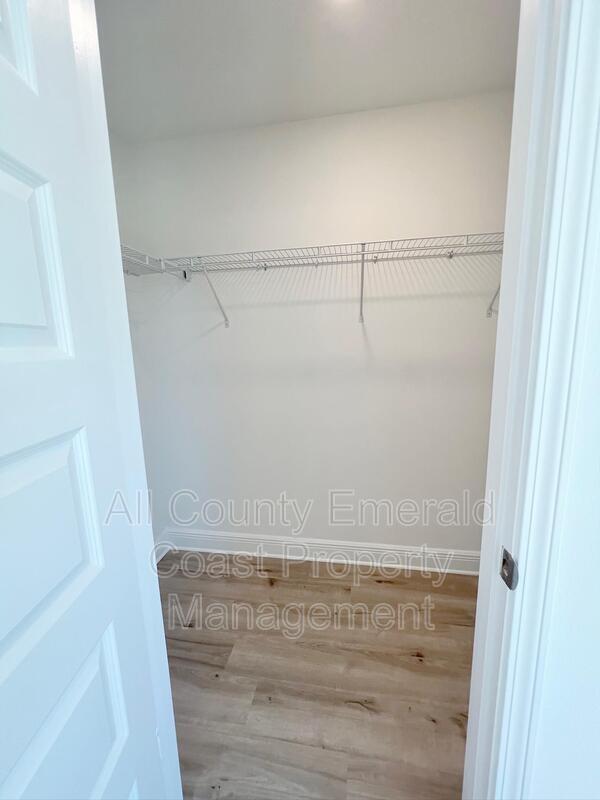 Building Photo - 10 Redbird Lp