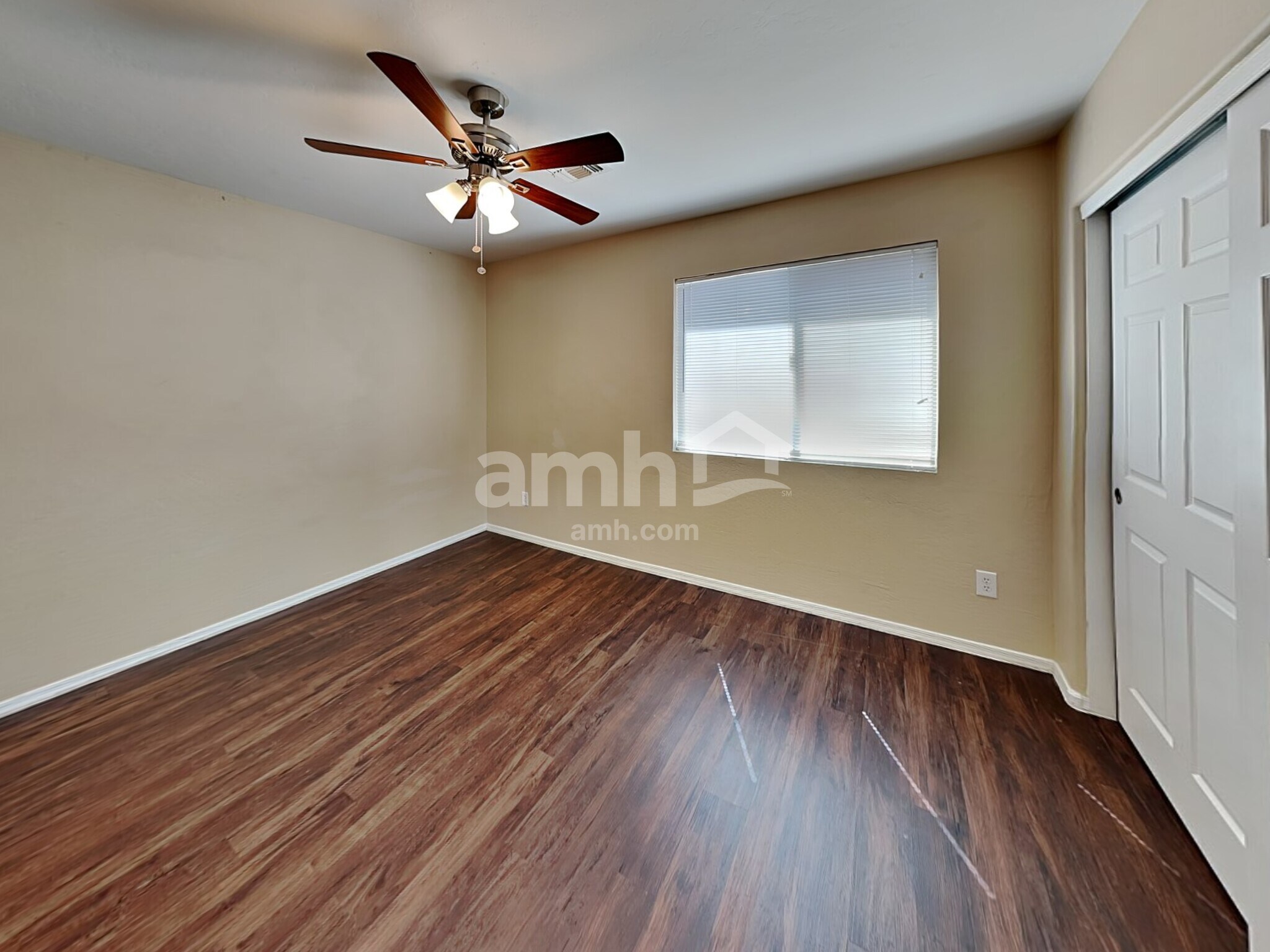 Building Photo - 11369 W Lincoln St