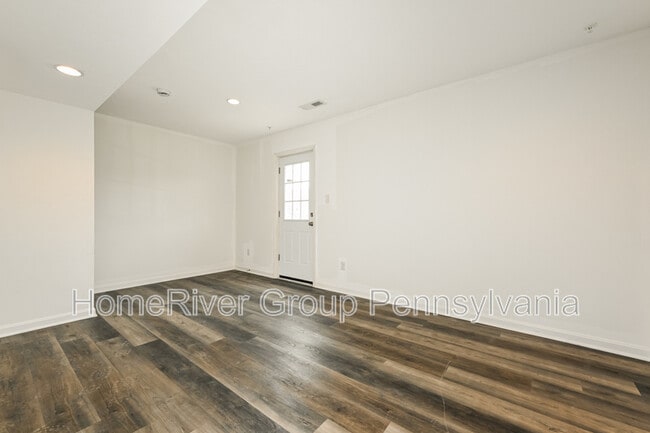 Building Photo - 216 Faulk Dr