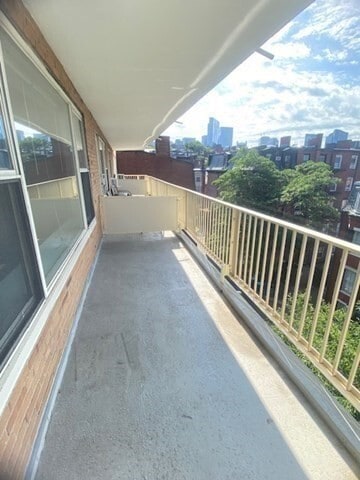 Building Photo - 145 Pinckney St