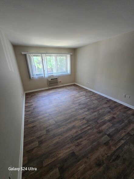 Building Photo - 401 S Grove Ave