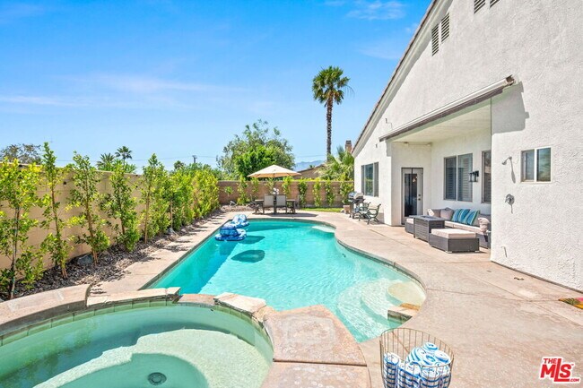 Building Photo - 3260 N Avenida San Gabriel Rd