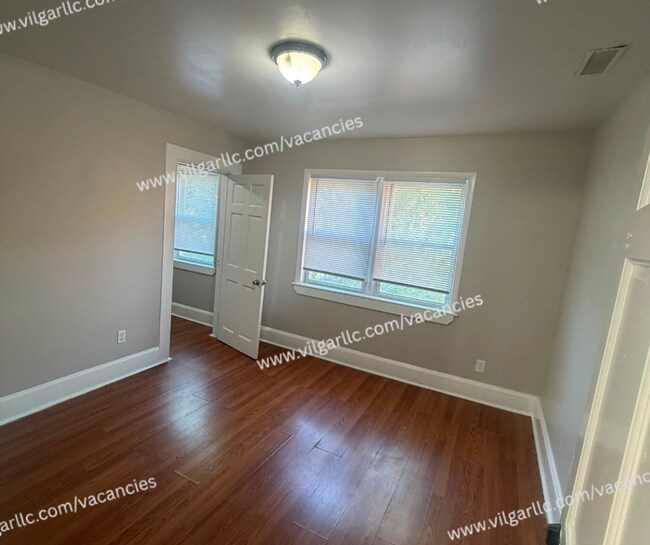 Building Photo - 5025 Tod Ave