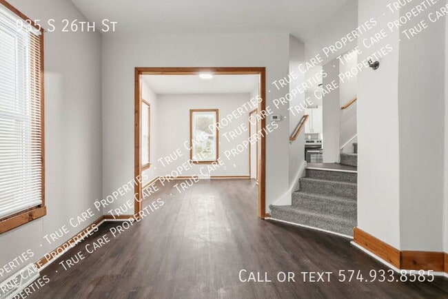 Building Photo - 935 S 26th St