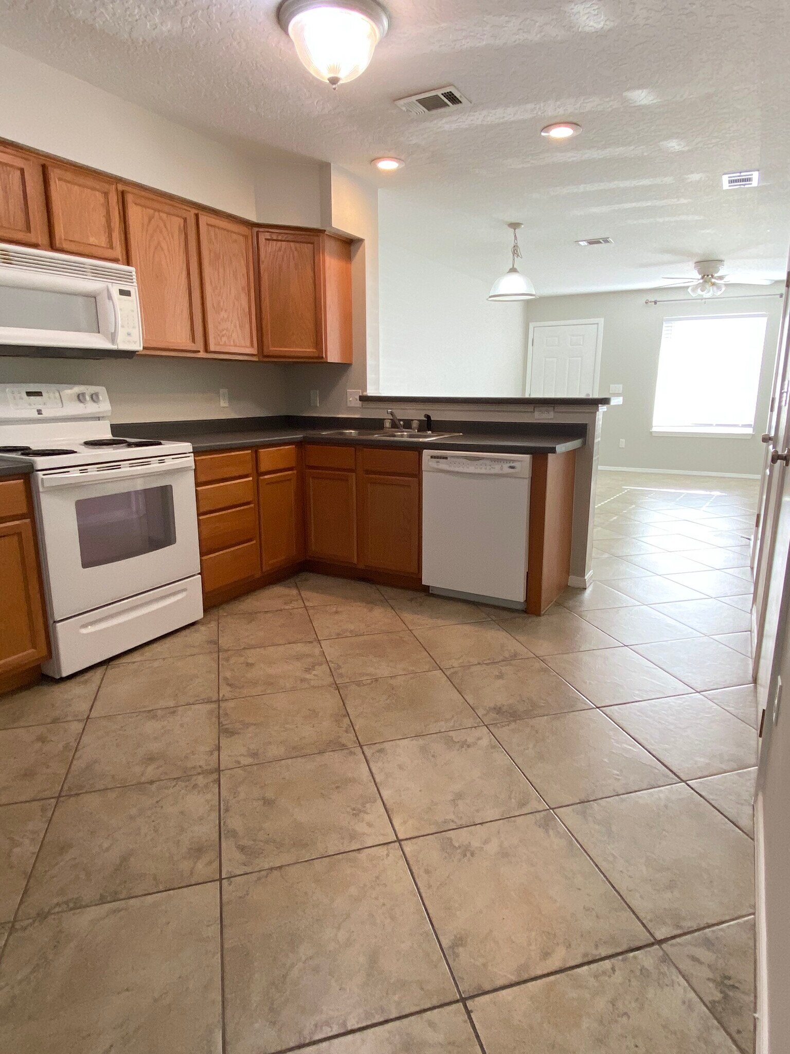 Building Photo - 1819 Shay-Lin Court