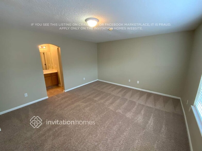 Building Photo - 564 Redberry Ln