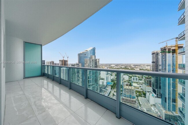 Building Photo - 900 Biscayne Blvd