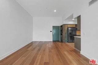 Building Photo - 7133 Hawthorn Ave