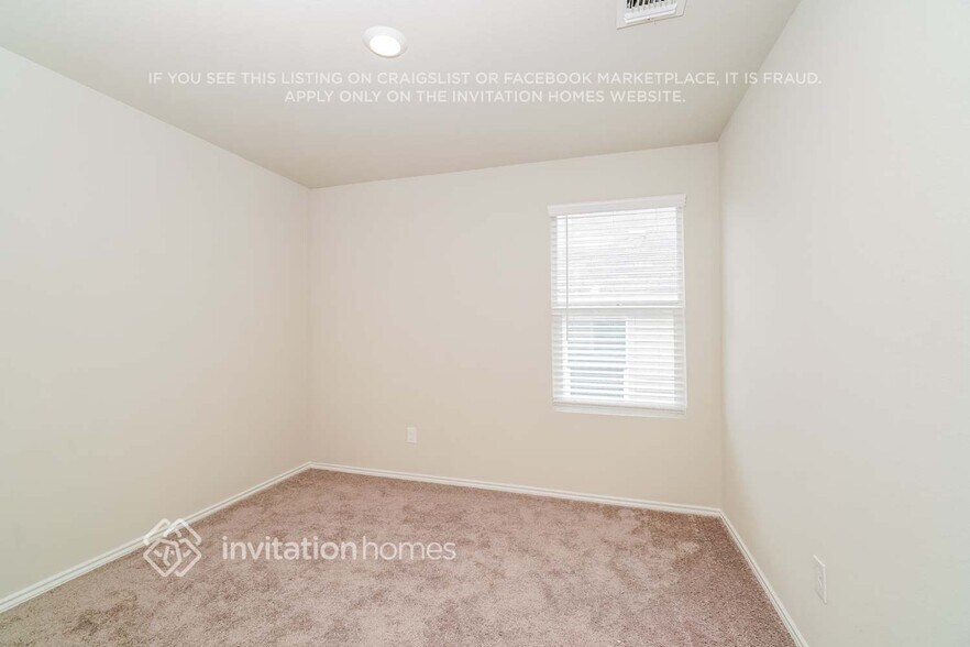 Building Photo - 7218 Avila Vis
