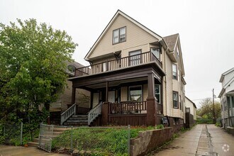Building Photo - Classic Charm with Modern Updates - Upper ...