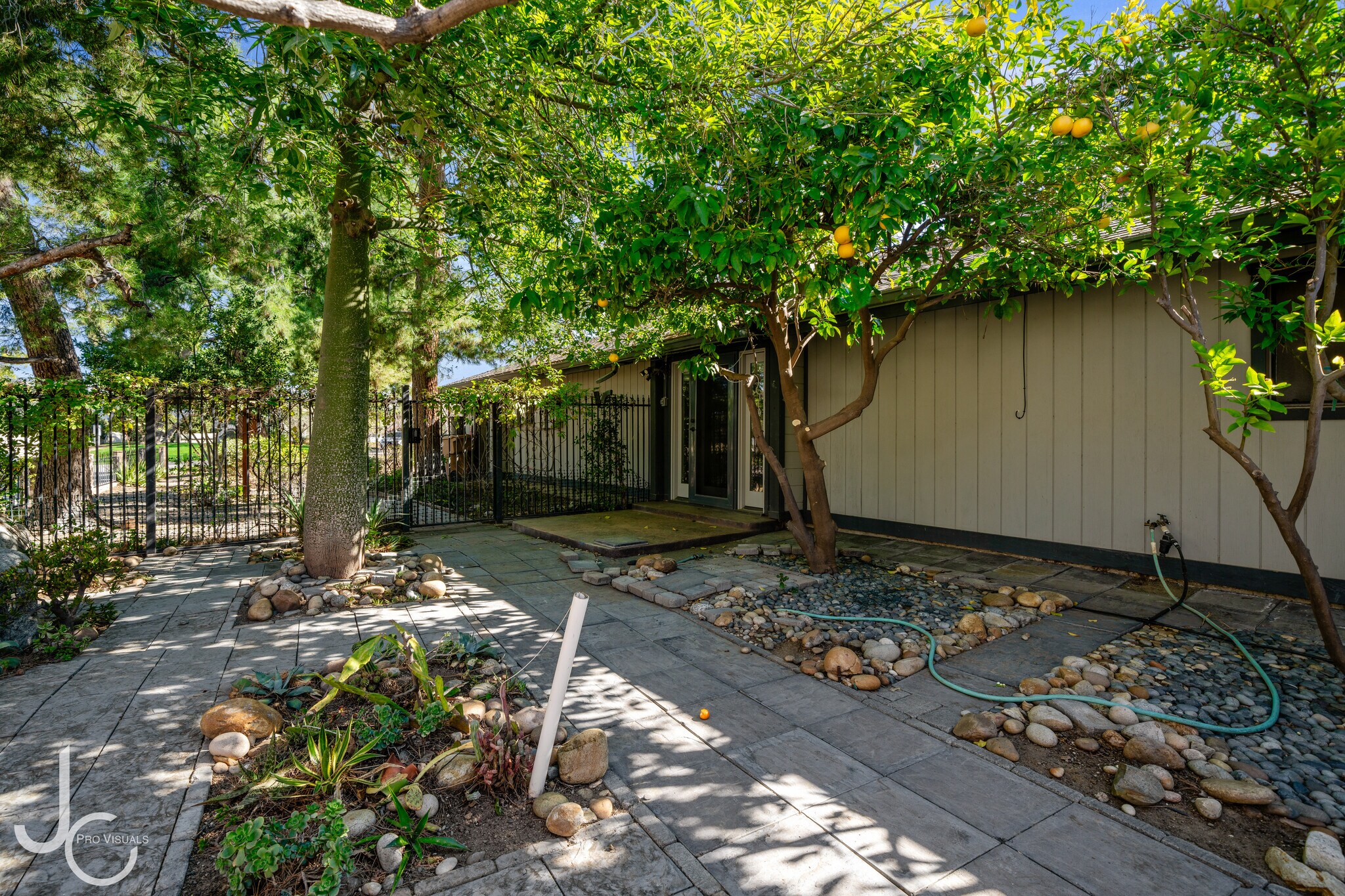 Building Photo - 12139 Cattle King Dr