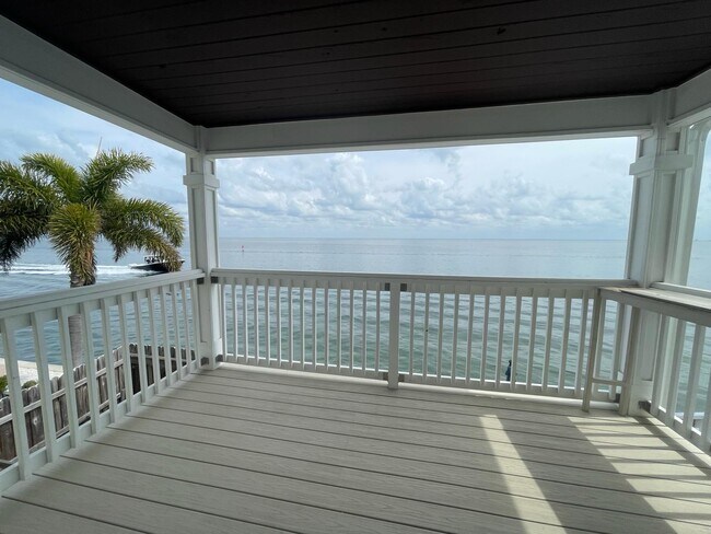 Building Photo - 4730 Coquina Key Dr SE