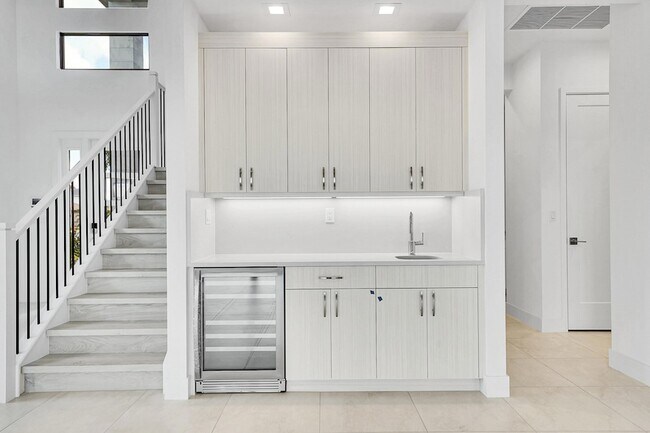 Building Photo - 13005 Feathering Wy