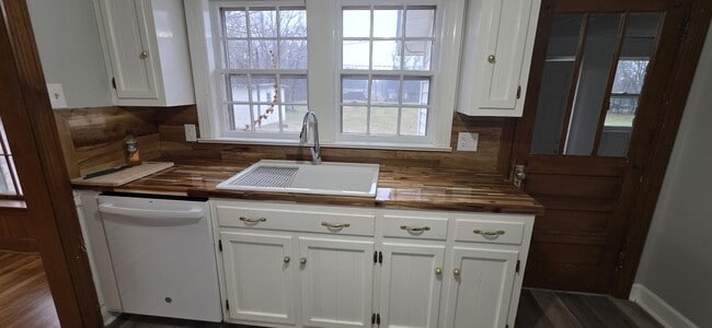 Building Photo - 3410 Woodbury Pike