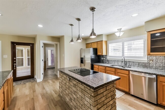 Building Photo - 3911 Cherry Forest Dr