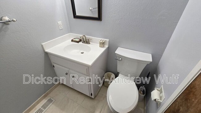 Building Photo - 22882 Carriage Dr