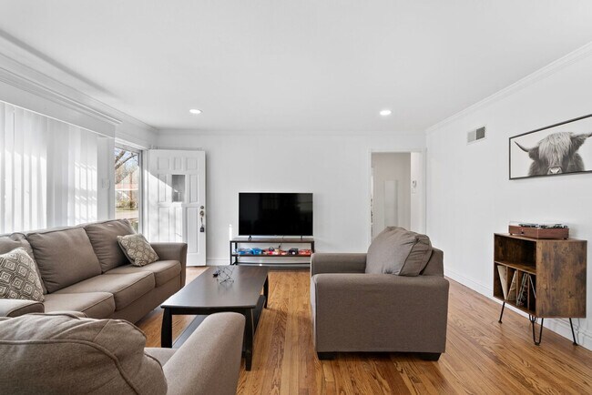 Building Photo - 1315 Washington St