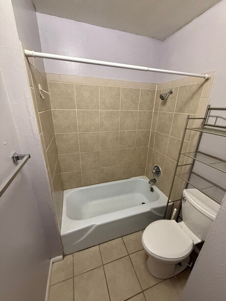 Building Photo - 125 Charmony Frontage Rd