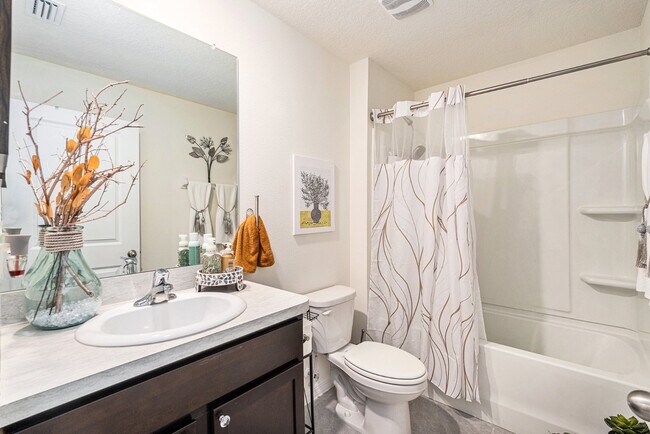 Building Photo - 38271 Sonnet Landing Ave