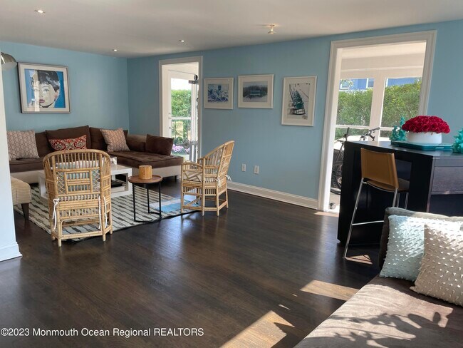 Building Photo - 516 Page Ave