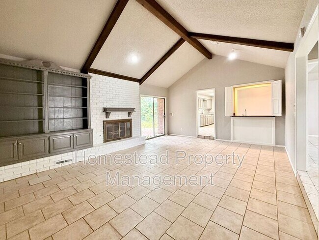 Building Photo - 2220 NW 118th St