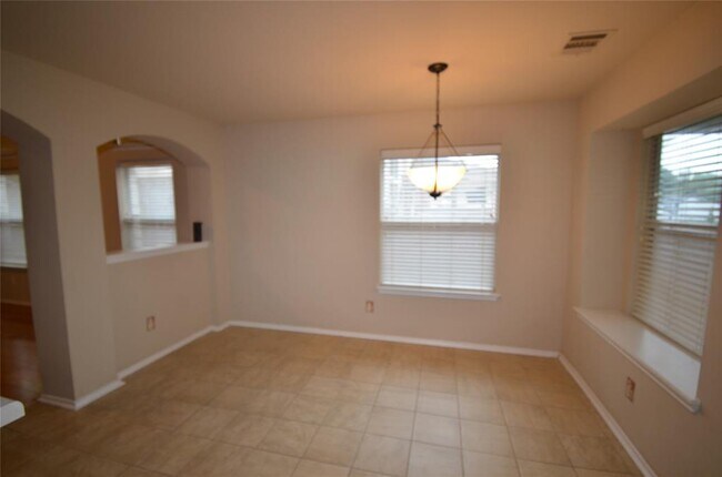 Building Photo - 2309 Jesse Owens Dr