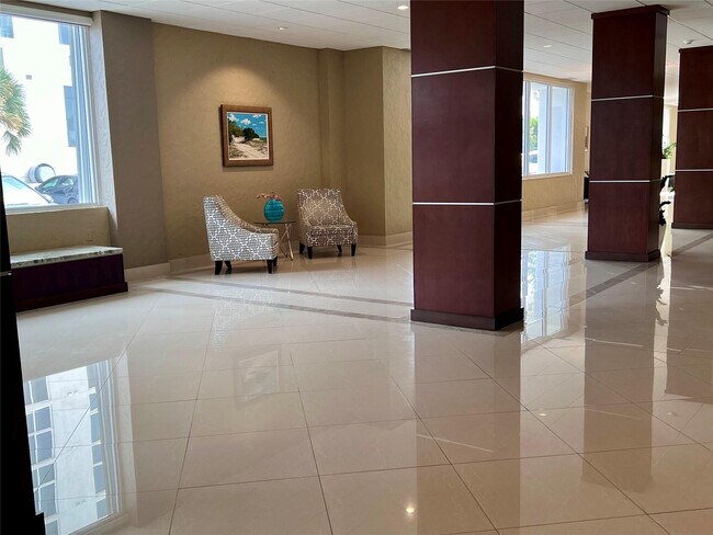 Building Photo - 4250 Galt Ocean Dr