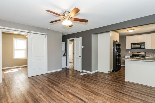 Building Photo - 1 Bedroom House in O'Fallon