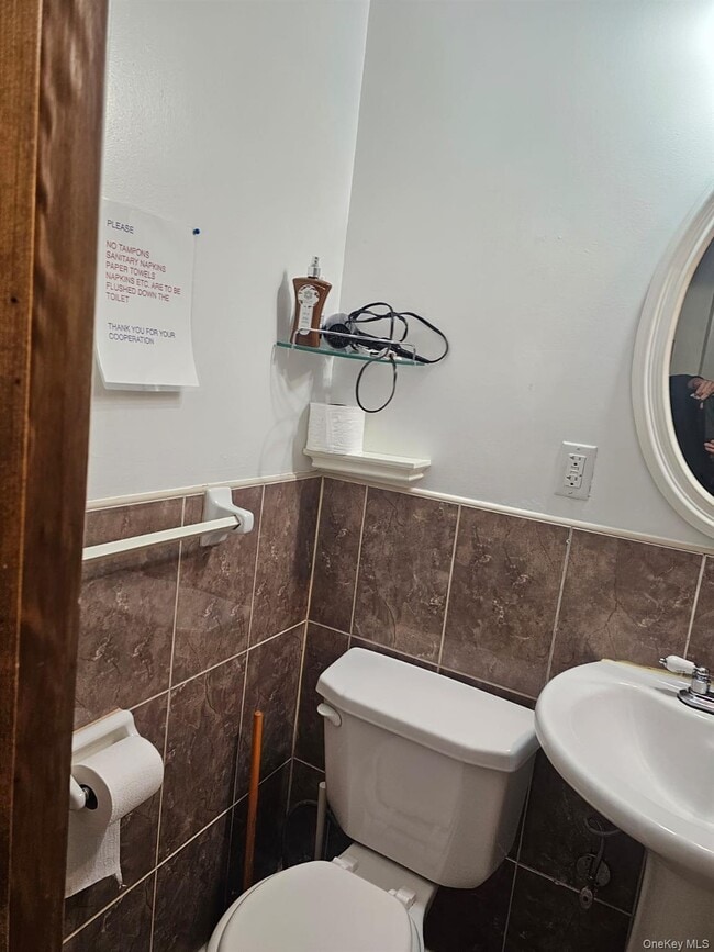 Building Photo - 539 Shepherd Ave