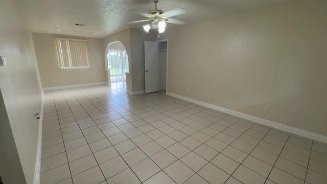 Building Photo - 11515 Evesborough Dr