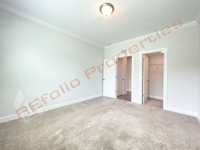 Building Photo - Lovely 2 Story 4 Bedroom, 3 Bath Single-Fa...