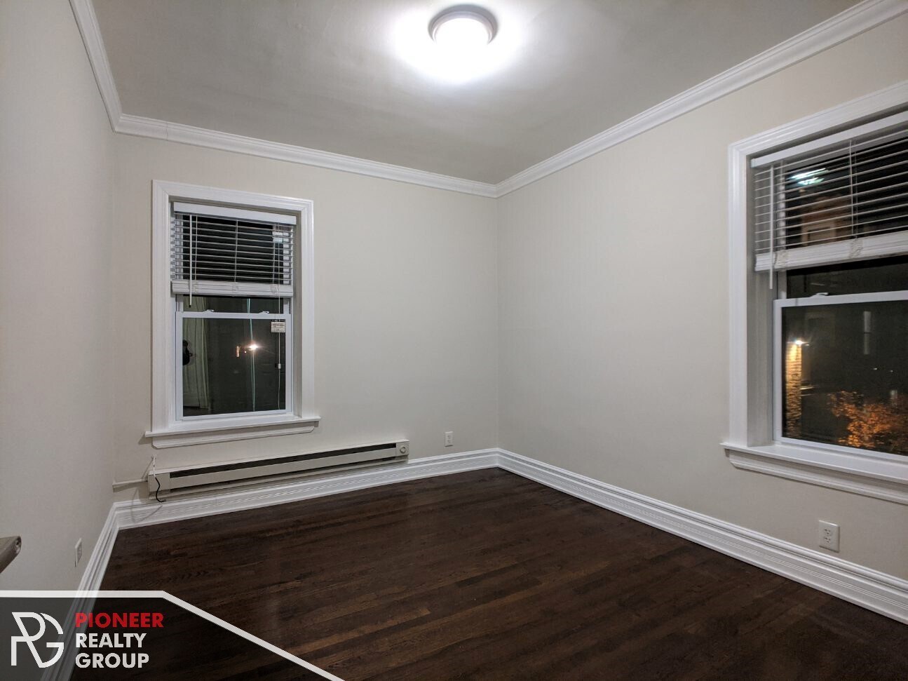 Building Photo - 3814 N Greenview Ave