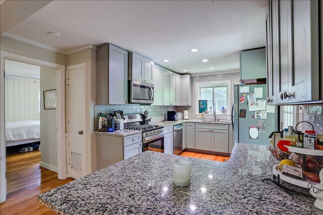 Building Photo - 3 Bedroom Home in Northeast Jackson