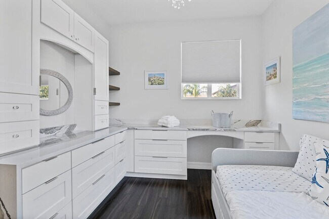 Building Photo - 13 Cleveland Ct