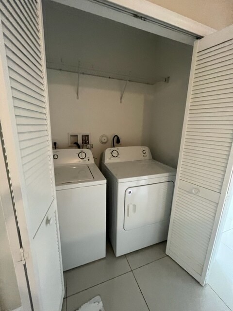 Building Photo - 3611 SW 88th Pl