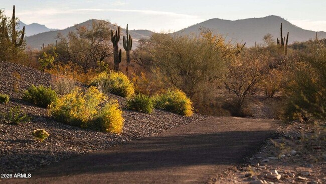 Building Photo - 2121 W Sonoran Desert Dr