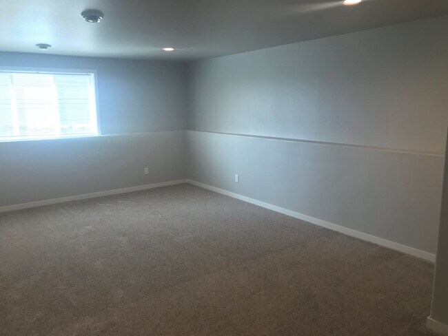 Building Photo - 4205 14th Ave S