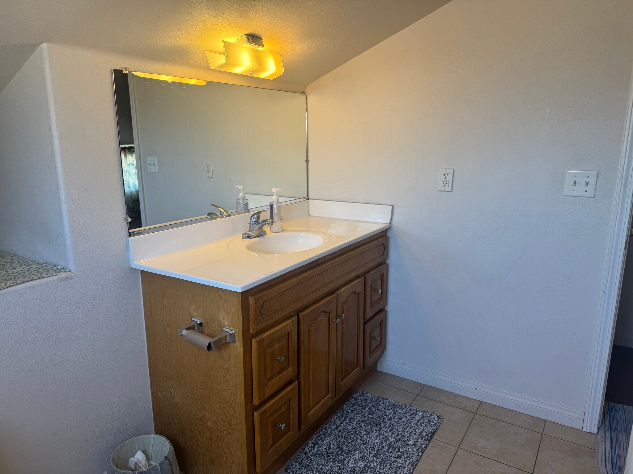 Building Photo - 758 W Longden Ave