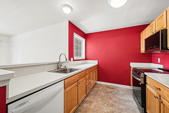 Building Photo - 2878 Barclay Wy