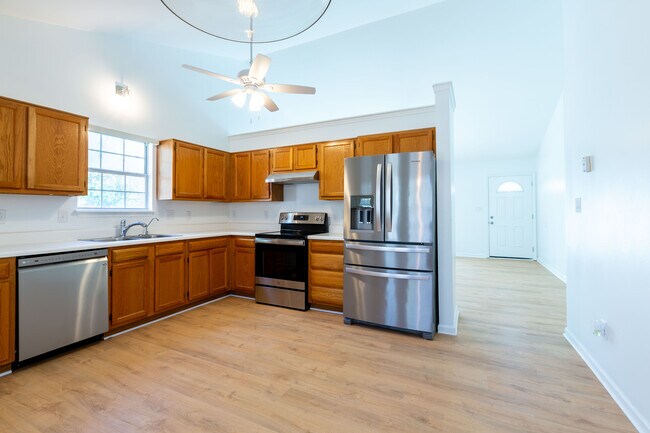 Building Photo - 304 Holly Pines Ct