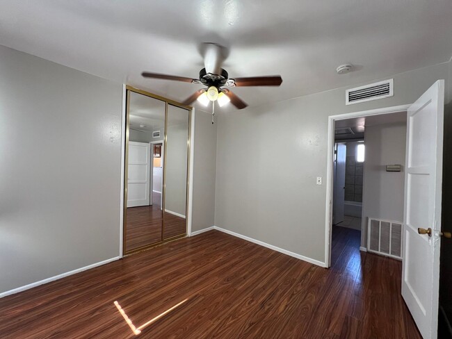Building Photo - 3 Bedroom 2 Bathroom House Located Near Ca...