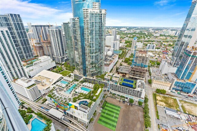 Building Photo - 900 Biscayne Blvd
