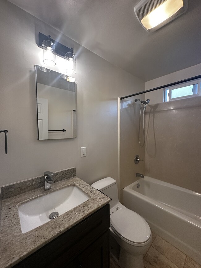 Building Photo - 1111 87th Ave