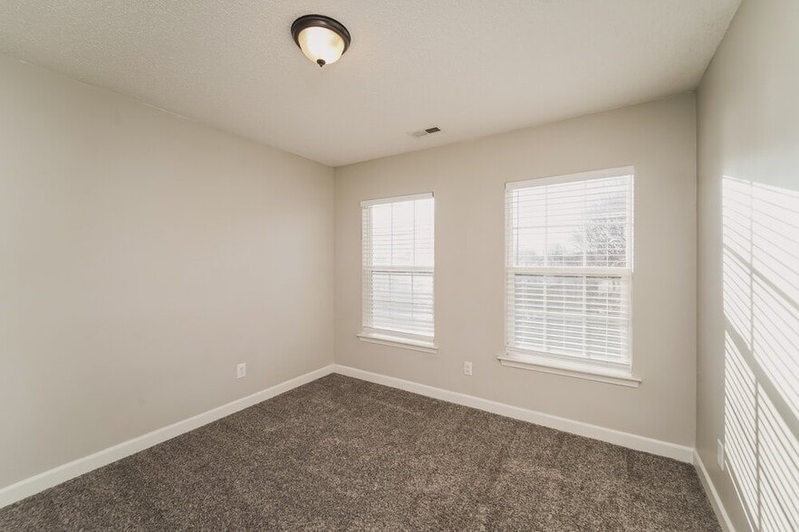 Building Photo - 4245 Barley St SW