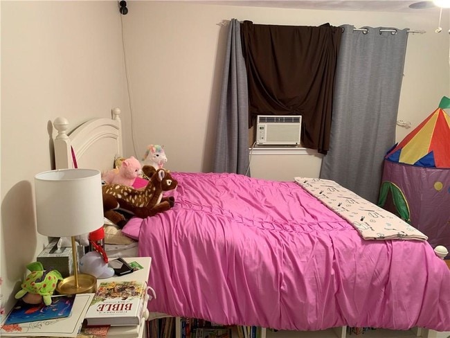 Building Photo - 68 Heritage Dr