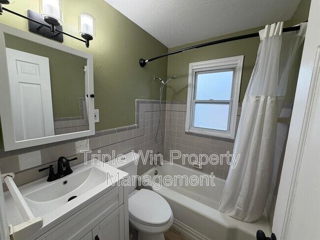 Building Photo - 8138 Blanchard Dr